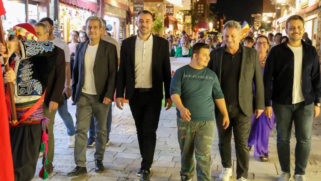 Manavgat Halk Dansları Festivali Side’yi Renklendirdi! 6